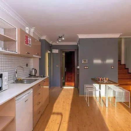 فندق Full House Taksim 2*